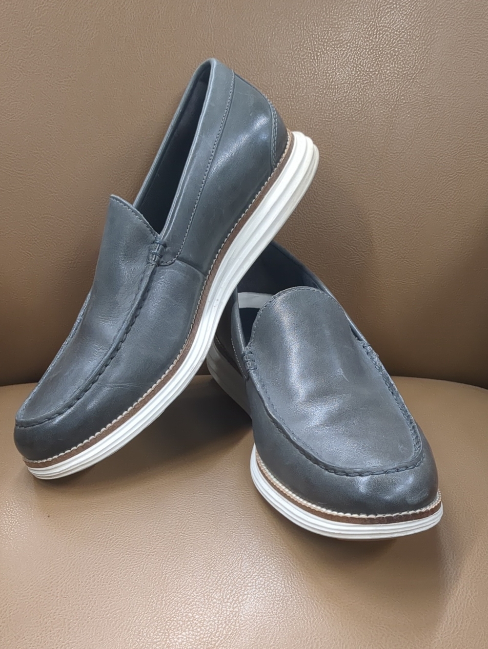 Men's Slip-On Leather Loafers in Grey